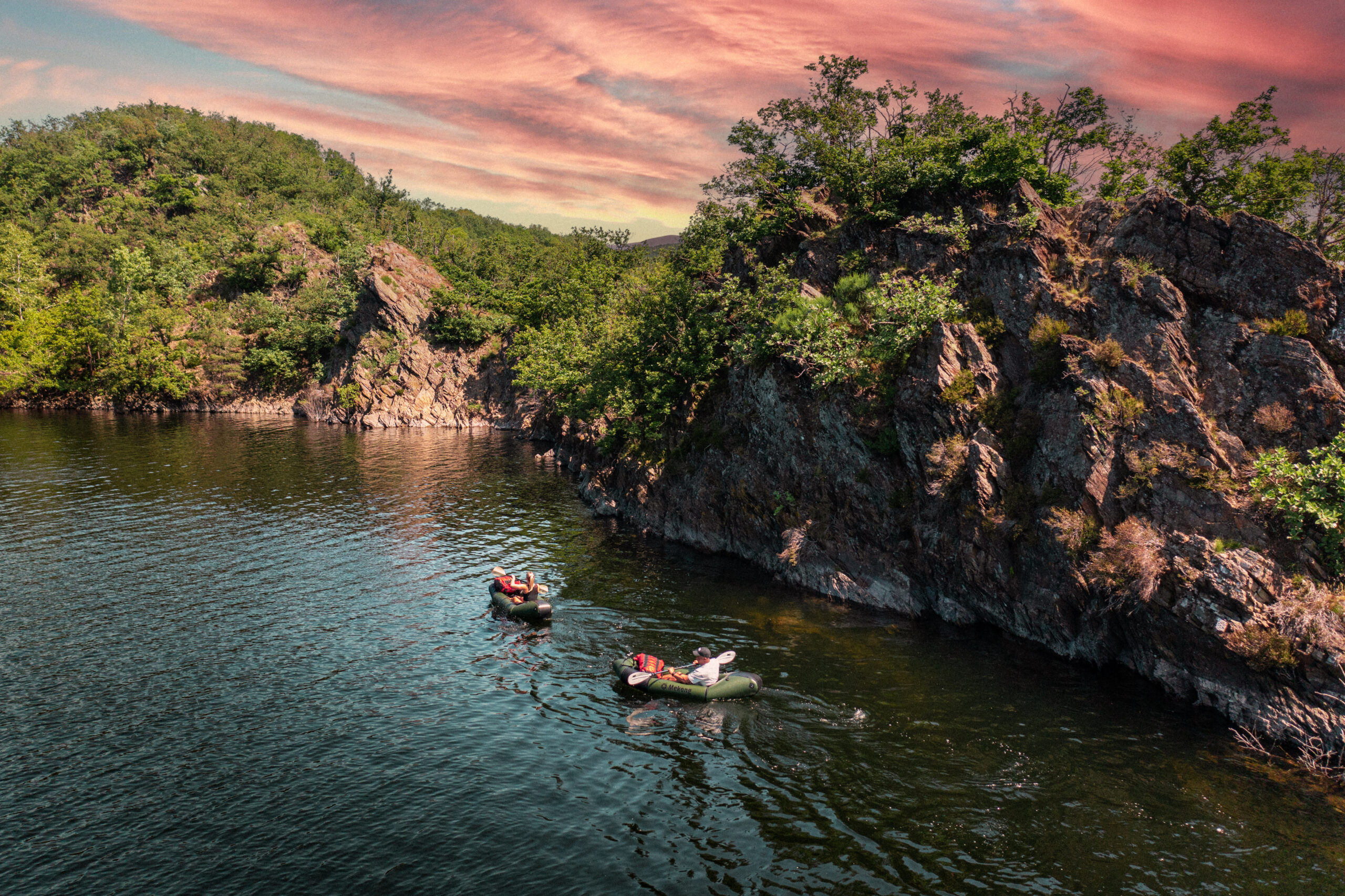 Packrafting i Eifel: rolig flod og skove