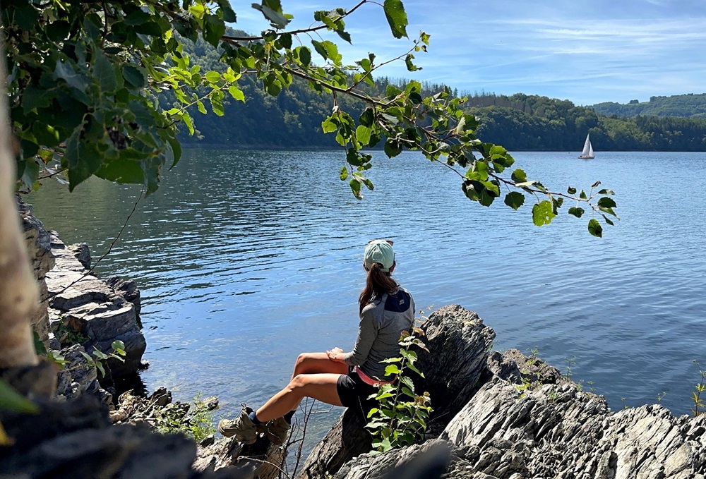 Udsigt over søen Rursee under et packrafting-eventyr i Tyskland